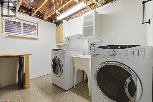 587 Timber Lane, Burlington, ON - Indoor Photo Showing Laundry Room