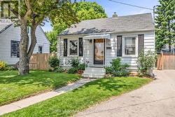 794 THE QUEENSWAY Toronto, ON M8Z 1N5