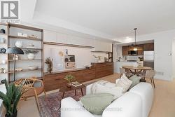 18 - 10 CARNATION AVENUE Toronto, ON M8V 0B8