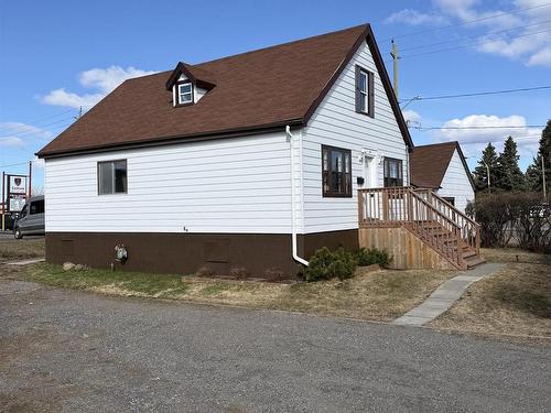 369 Cumberland Street N  Thunder Bay, ON P7A 4P4