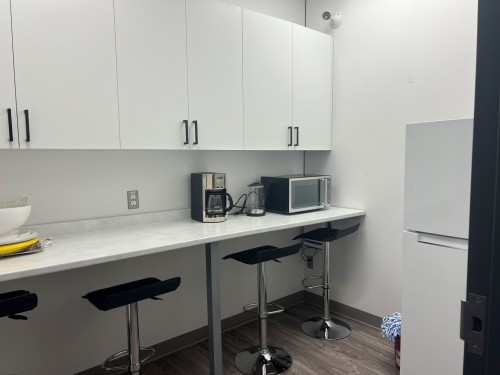 Dinette - 201 E-30 Boul. Taschereau, La Prairie, QC - Indoor Photo Showing Other Room