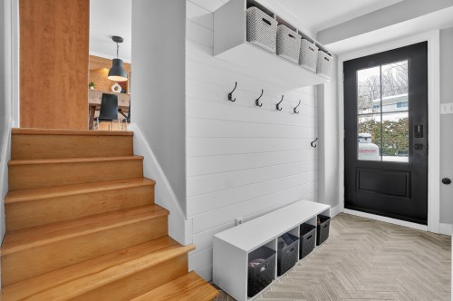 Hall d'entrée/Vestibule - 91 Rue Philippe, Châteauguay, QC - Indoor Photo Showing Other Room