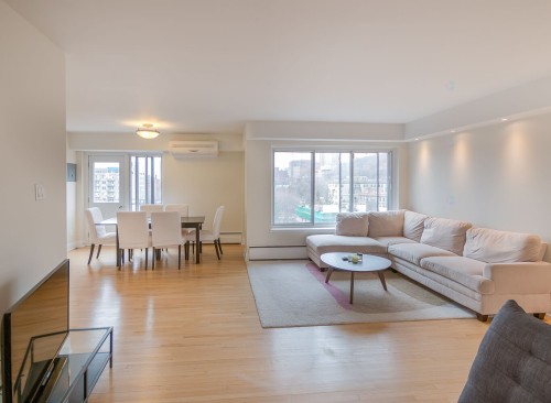 Salon - 84-3510 Rue De La Montagne, Montréal (Ville-Marie), QC - Indoor Photo Showing Living Room