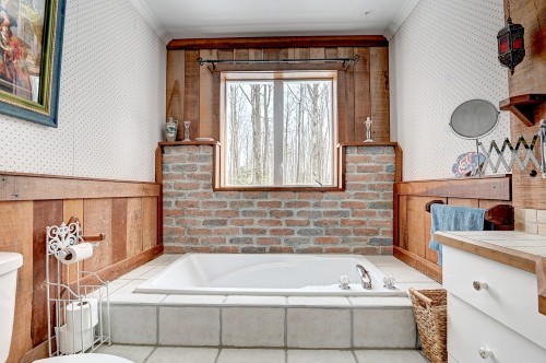 Salle de bains - 398  - 400 Rue Évelyne, Lavaltrie, QC - Indoor