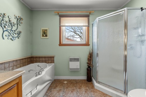 Salle de bains - 179 Ch. Duhamel, Pincourt, QC - Indoor Photo Showing Bathroom