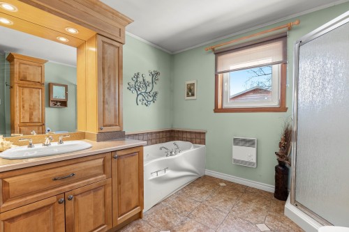 Salle de bains - 179 Ch. Duhamel, Pincourt, QC - Indoor Photo Showing Bathroom