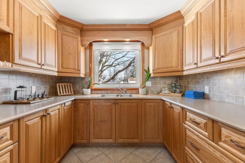 Cuisine - 179 Ch. Duhamel, Pincourt, QC - Indoor Photo Showing Kitchen With Double Sink