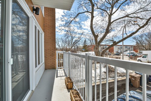 Balcon - 44 Rue De Bayeux, Laval (Laval-Des-Rapides), QC - Outdoor
