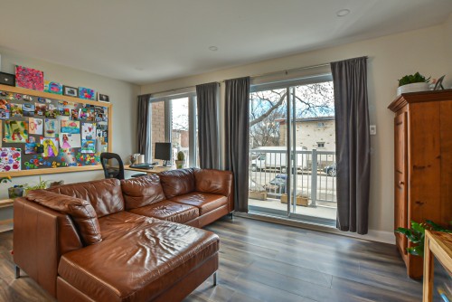 Salon - 44 Rue De Bayeux, Laval (Laval-Des-Rapides), QC - Indoor Photo Showing Living Room
