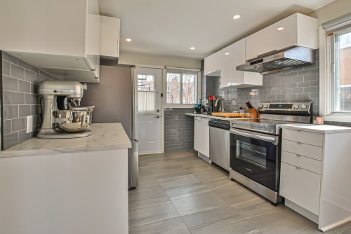 Cuisine - 44 Rue De Bayeux, Laval (Laval-Des-Rapides), QC - Indoor Photo Showing Kitchen