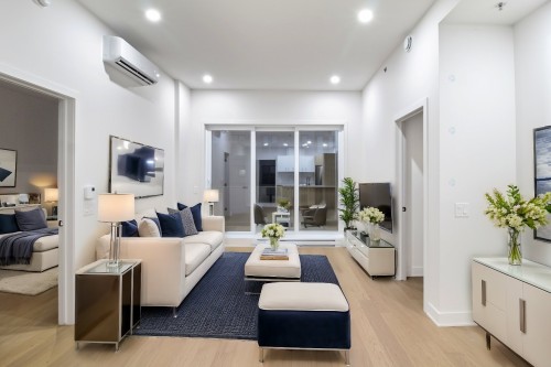 409-2030 Rue Lucien-Thimens  Montréal (Saint-Laurent), QC H4R 0T3