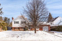 1950 Rue Colbert Saint-Bruno-De-Montarville, QC J3V 4X9