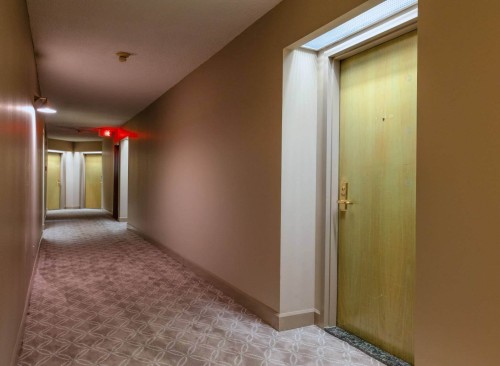 Entry - 802-5075 Rue Jean-Talon E., Montréal (Saint-Léonard), QC - Indoor Photo Showing Other Room