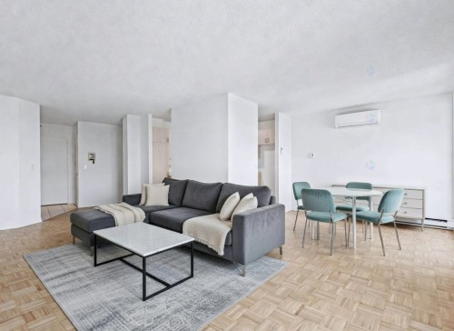 Living Room - 802-5075 Rue Jean-Talon E., Montréal (Saint-Léonard), QC - Indoor Photo Showing Living Room