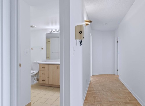 Bathroom - 908-5075 Rue Jean-Talon E., Montréal (Saint-Léonard), QC - Indoor