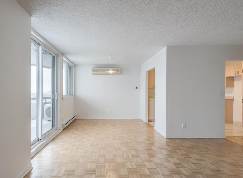 Dining Room - 908-5075 Rue Jean-Talon E., Montréal (Saint-Léonard), QC - Indoor Photo Showing Other Room