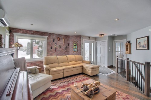 Salon - 750 Av. Dion, Val-D'Or, QC - Indoor Photo Showing Living Room
