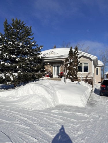 Façade - 750 Av. Dion, Val-D'Or, QC - Outdoor