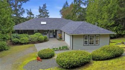 762 Seedtree Rd Sooke, BC V9Z 1C2