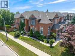 2454 LONGRIDGE Crescent Oakville, ON L6H 6N8