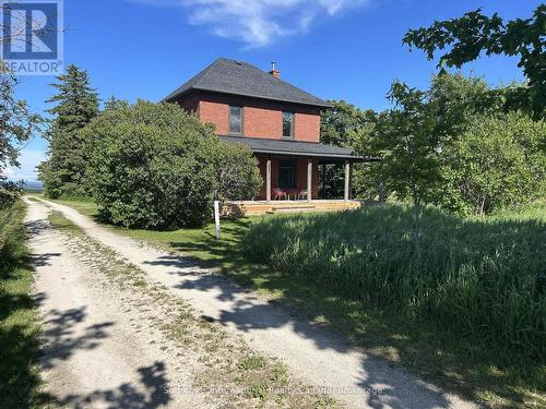 1943 Fairgrounds Road S, Clearview, ON 