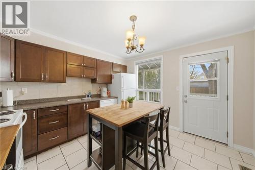 14 Newlands Avenue, Hamilton, ON - Indoor Photo Showing Kitchen