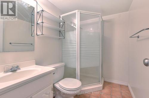 976 Raintree Lane, Mississauga, ON - Indoor Photo Showing Bathroom