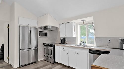 2630 Rufli Road, West Kelowna, BC - Indoor Photo Showing Kitchen With Double Sink