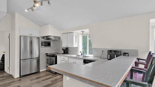 2630 Rufli Road, West Kelowna, BC - Indoor Photo Showing Kitchen