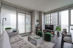 2503-426 University Avenue  Toronto, ON M5G 1S9