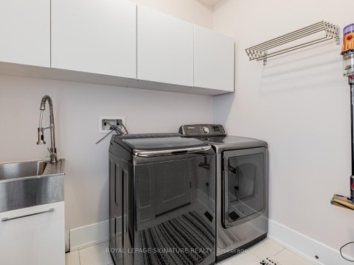 26 Marks Road, Springwater, ON - Indoor Photo Showing Laundry Room