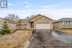 401 CARLING TERRACE North Huron (Wingham), ON N0G 2W0