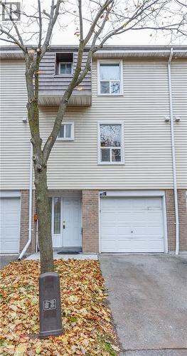 85 ENMOUNT Drive  Brampton, ON L6T 4C9