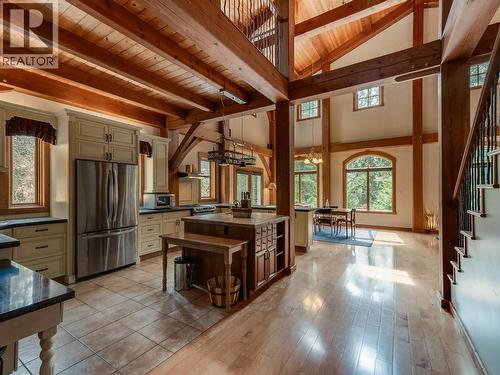 3179 Heddle Road, Nelson, BC - Indoor