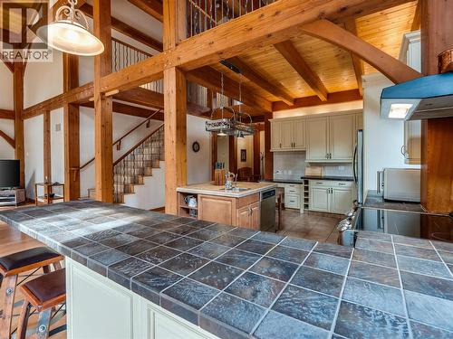 3179 Heddle Road, Nelson, BC - Indoor Photo Showing Kitchen