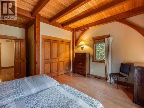 3179 Heddle Road, Nelson, BC - Indoor Photo Showing Bedroom
