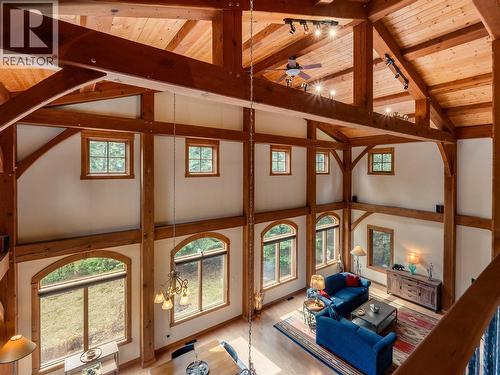 3179 Heddle Road, Nelson, BC - Indoor