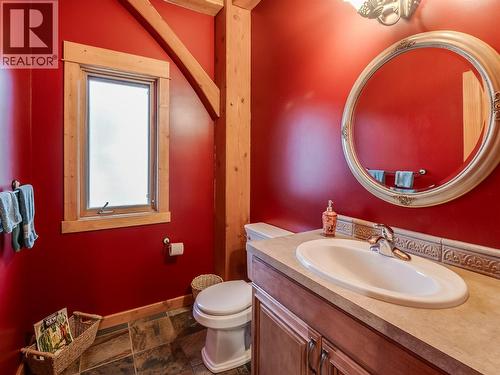 3179 Heddle Road, Nelson, BC - Indoor Photo Showing Bathroom