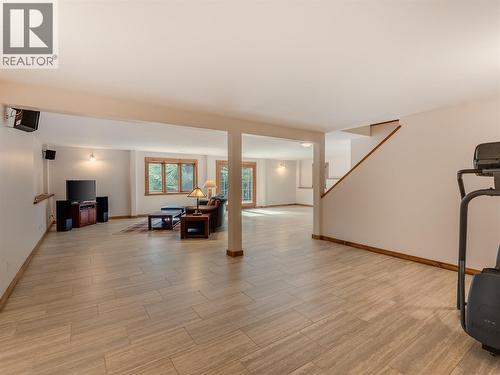 3179 Heddle Road, Nelson, BC - Indoor