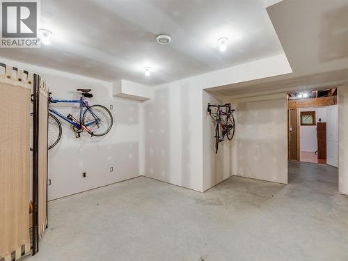 3179 Heddle Road, Nelson, BC - Indoor