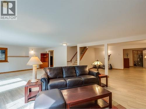 3179 Heddle Road, Nelson, BC - Indoor Photo Showing Living Room