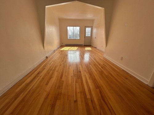 Chambre à coucher - 5895 Rue De Normanville, Montréal (Rosemont/La Petite-Patrie), QC - Indoor Photo Showing Other Room