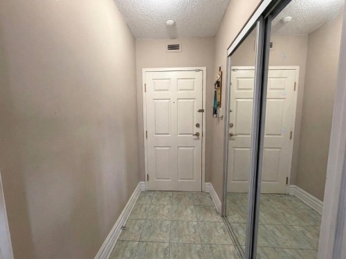 Façade - 404-850 Rue Muir, Montréal (Saint-Laurent), QC - Indoor Photo Showing Other Room