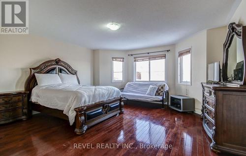 5 Treegrove Crescent, Brampton, ON - Indoor Photo Showing Bedroom