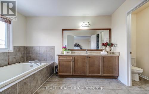 5 Treegrove Crescent, Brampton, ON - Indoor Photo Showing Bathroom