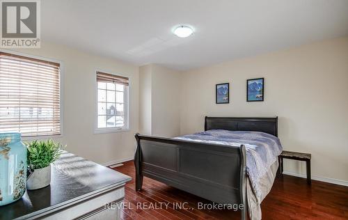 5 Treegrove Crescent, Brampton, ON - Indoor Photo Showing Bedroom