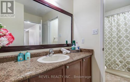 5 Treegrove Crescent, Brampton, ON - Indoor Photo Showing Bathroom