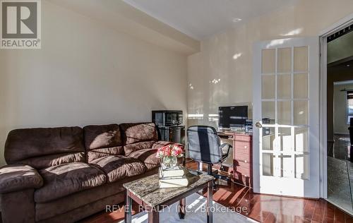5 Treegrove Crescent, Brampton, ON - Indoor Photo Showing Living Room