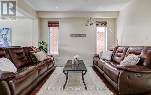 5 Treegrove Crescent, Brampton, ON - Indoor Photo Showing Living Room