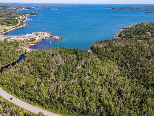 Zm No 7 Highway, Murphy Cove, NS 